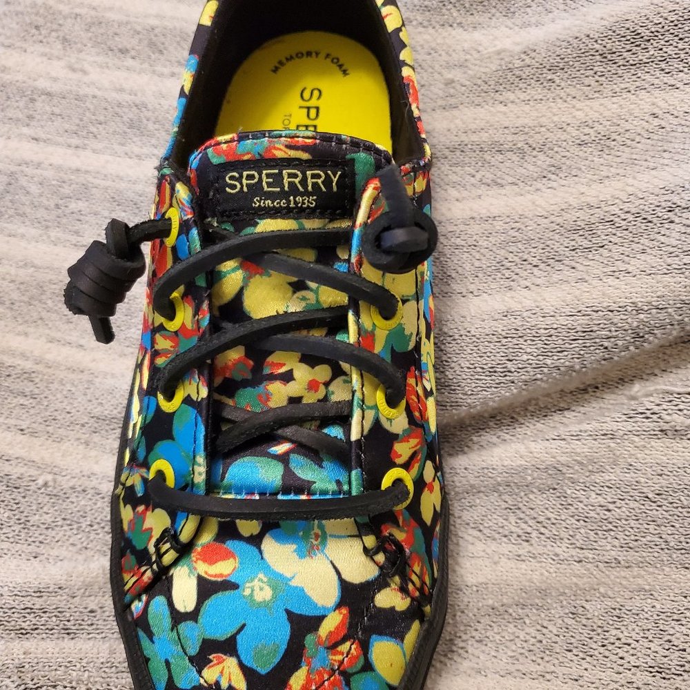 Sperry Women's Floral Sneakers 5 size